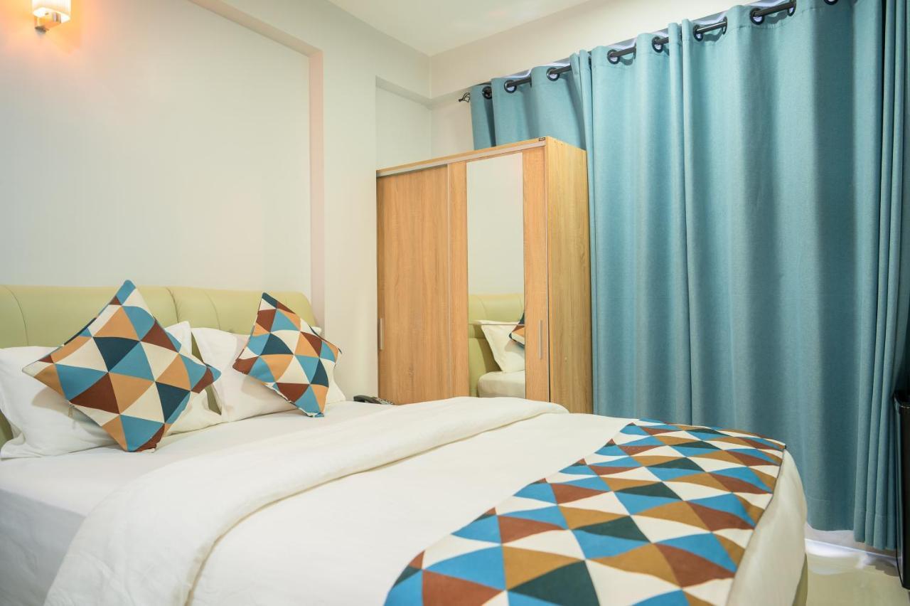 Tour Inn Мале Екстер'єр фото
