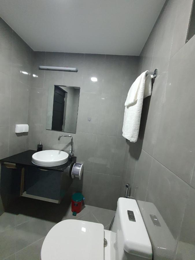 Tour Inn Мале Екстер'єр фото
